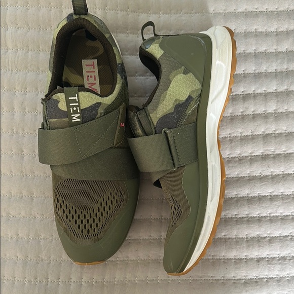 TIEM Slipstream with Clips - Picture 2 of 3